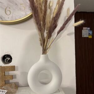 Modern White Ceramic Vase with Pampas Grass